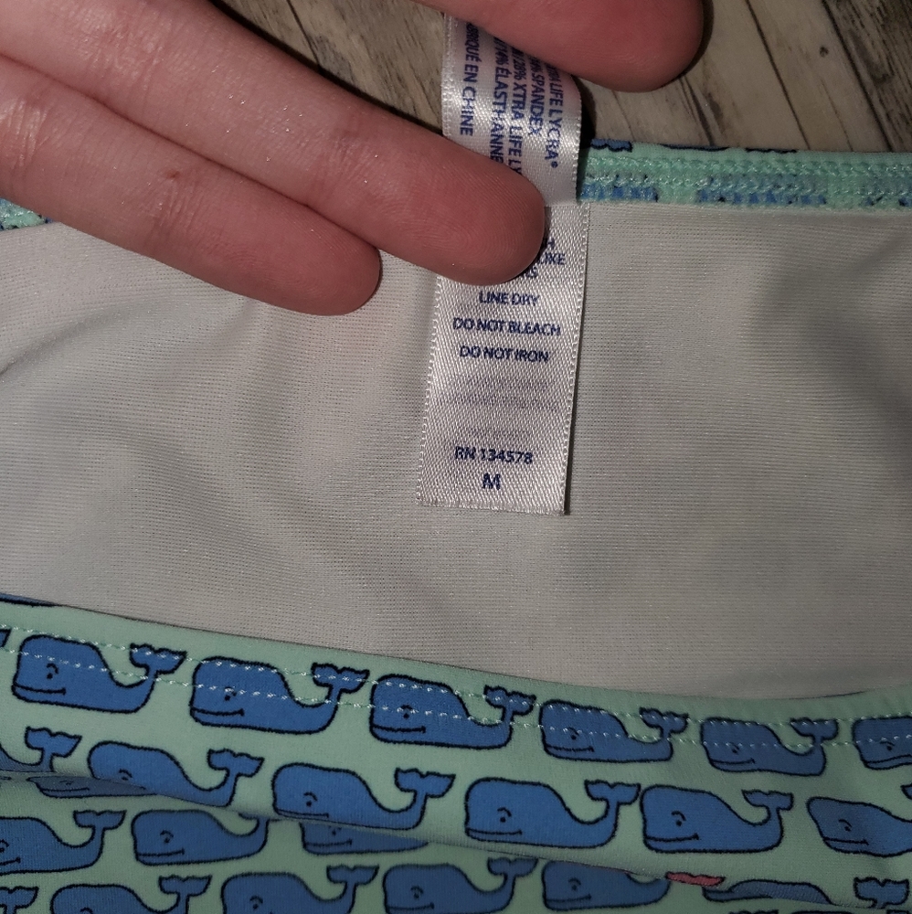 Vineyard Vines two piece - Picture 2 of 5
